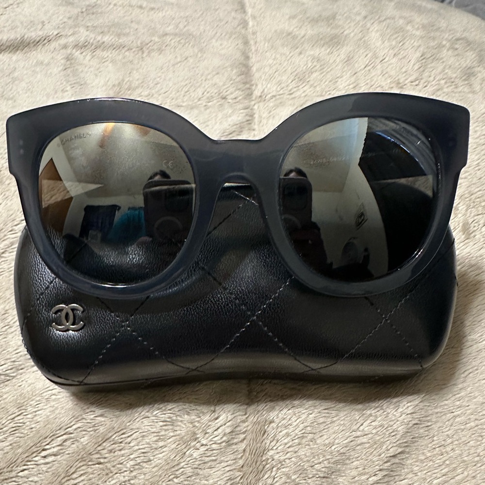 Sunglasses Chanel 5358A c.1572/W6 Caliber 53mm Mirrored lens